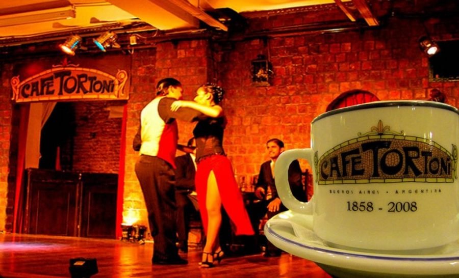 Visite las mejores cafeterías del mundo, Café a Brasileira , Els Quatre Gats, Les Deux Magots, Café Majestic, Café Florian, Café Tortoni, Café Gijón, Maison Bertaux, Café Central, Confeitaria Colombo, New York Café, forexpros cafe